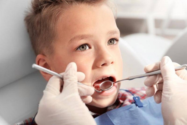 Лечение осложненного кариеса сформированных и несформированных временных зубов